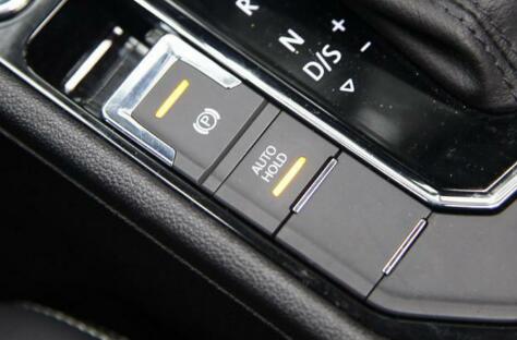 車上這3個鍵千萬別亂按，輕則事故，重則傷亡！