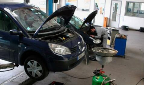 像這樣的車輛故障是無法修復的，說能修好的，