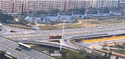 老板開500萬賓利上路！少看一眼瞬間損失30萬！